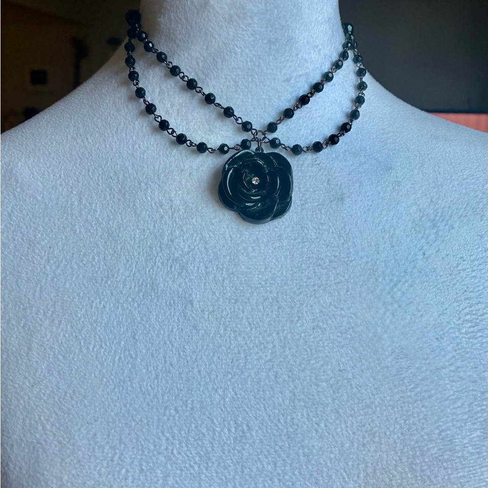 🌹Reversible Black Carved Rose Pendant Healing Hematite Necklace - Picture 7 of 8